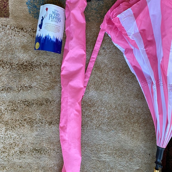 Mary Poppins Returns inverted umbrella - Picture 6 of 8